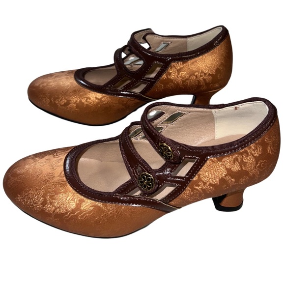 Vintage Bronze Heels with Cutout Design, Double Mary Jane Straps - Picture 6 of 8